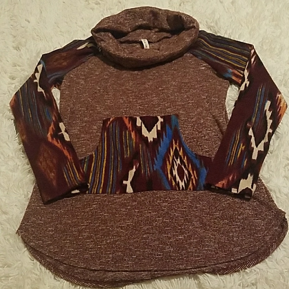Scoop neck sweater